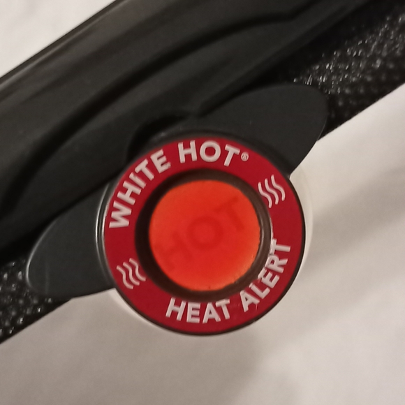 Price Drop!!!!!!! Get it B4 it's Gone Sun Block retractable mesh shade - Picture 3 of 4